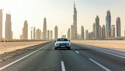 Luxury road trip through the scenic landscapes of Dubai Luxury road trip through the scenic landscapes of Dubai